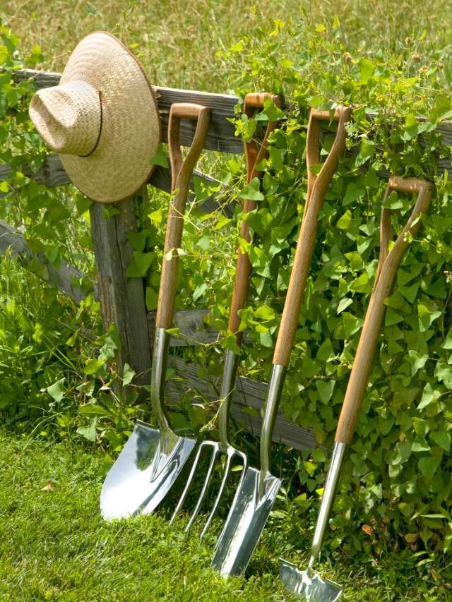 7 Garden Items To Never Leave Outside In Winter